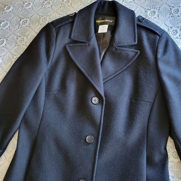 100% Wool Winter Coat | Like New | Petite Size 6 | Black | MetroStyle - Picture 3 of 13